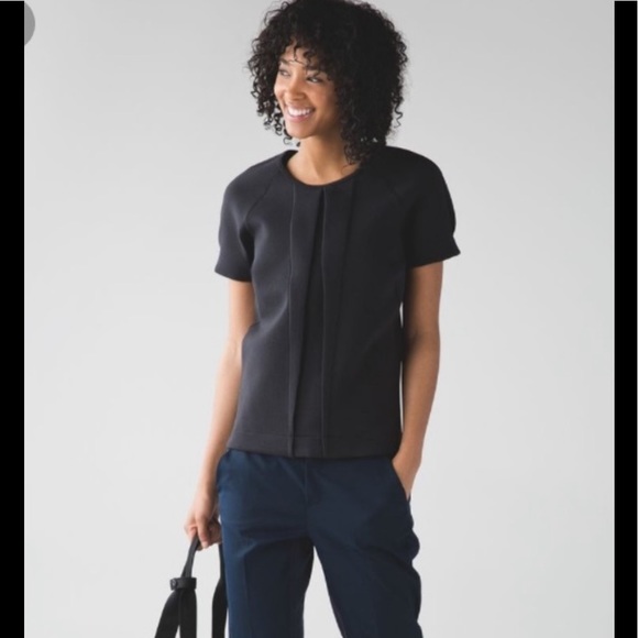 Lululemon & Go Keepsake Tee Structured Pleated 6 - Picture 1 of 8